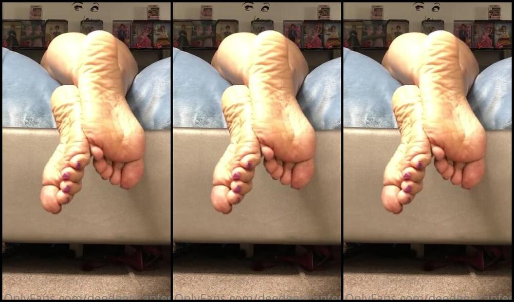 Deedeericanfeet Onlyfans I Was A Lil Off Cam At Times Cuz I Couldn T C From My View Lol And Of Course Lighting Was Annoying
