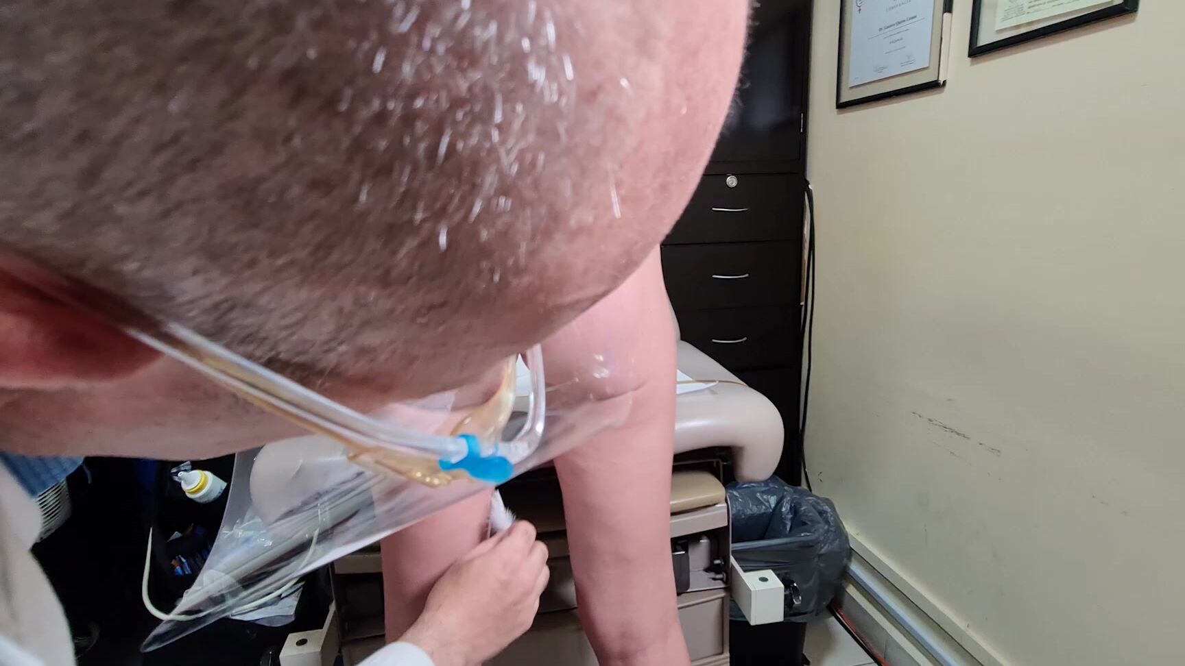 Dr Gustavo 27 Erogenous Zones Stimulation With Feathers