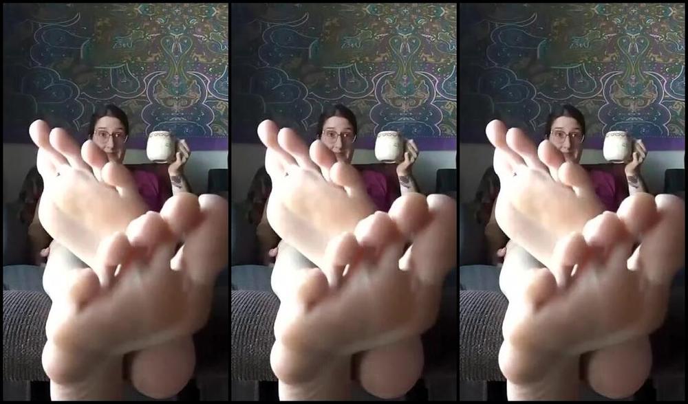 Almighty Maeve Nicknamed Almightymaeve 09 03 2025 Onlyfans Video Stream Started At 09032025 0323 Pm Im Straight Up Watching The Price Is Right Xd Hang 8