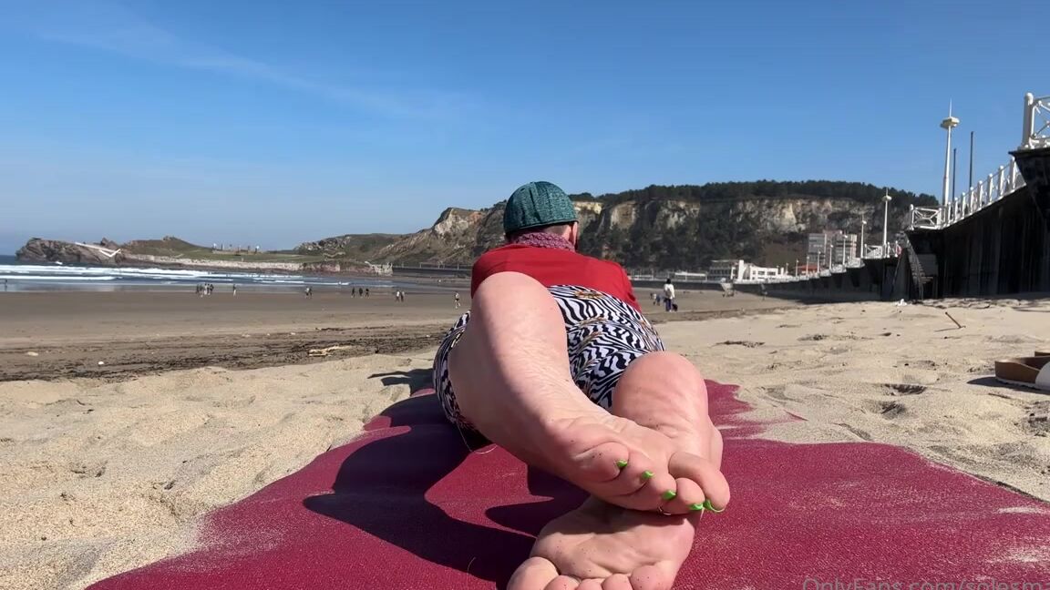 Solesmad Fetish Queen Aka Solesmadvip Onlyfans You Would Stay On The Beach Drooling All Day But Your Wife Calls Your Phone To Find Out Where You