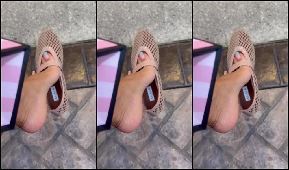 Worldsexiestfeet 07 18 2024 Onlyfans Video Take A Rest A Bit Before Continuing