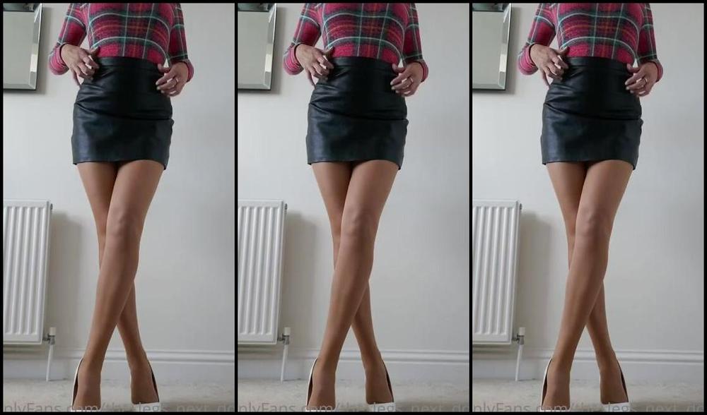 The Legs Next Door Nicknamed The Legs Next Door Onlyfans So You Saw In My Last Set Of Photos That Although I Love My Mini Skirt I Also Felt The Need