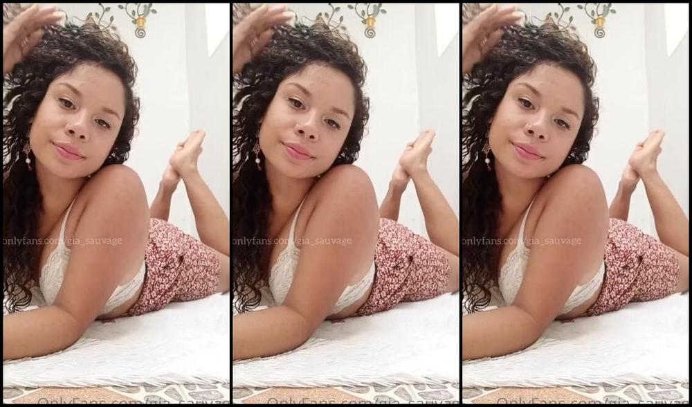 Gia Sauvage Nicknamed Gia Sauvage Onlyfans Playful Chilling Sunday For Hotter Stuff Check Your Dms
