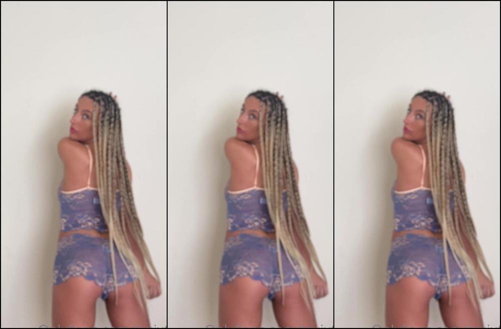 Lexixtc 1334961486 11 26 2020 Trying On Lingerie