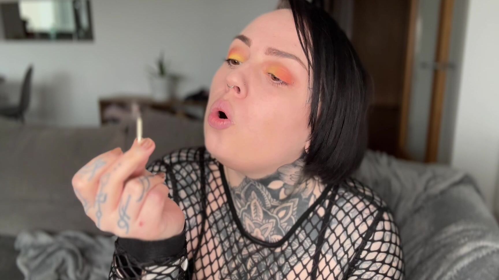 "MissValentina" femdom, femdompov, fireplay, matchlightingfetish Playing With Fire manyvids