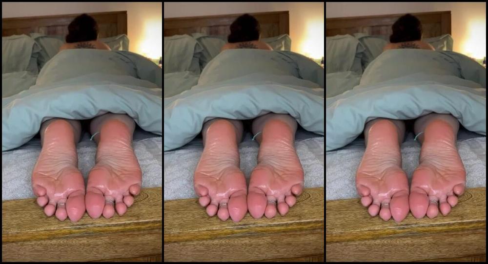 Mimisfeet1 Aka U81134601 Onlyfans Bring Those Hard Cocks Over Here My Soles Are Hungry For Cum