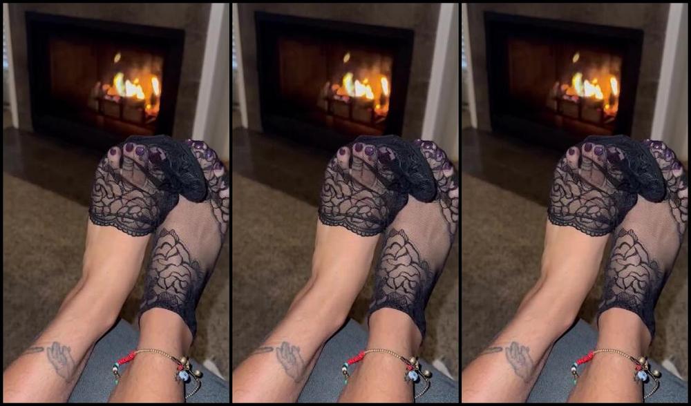 Zafeetllc Onlyfans Sexy Lace Fire Place Toes