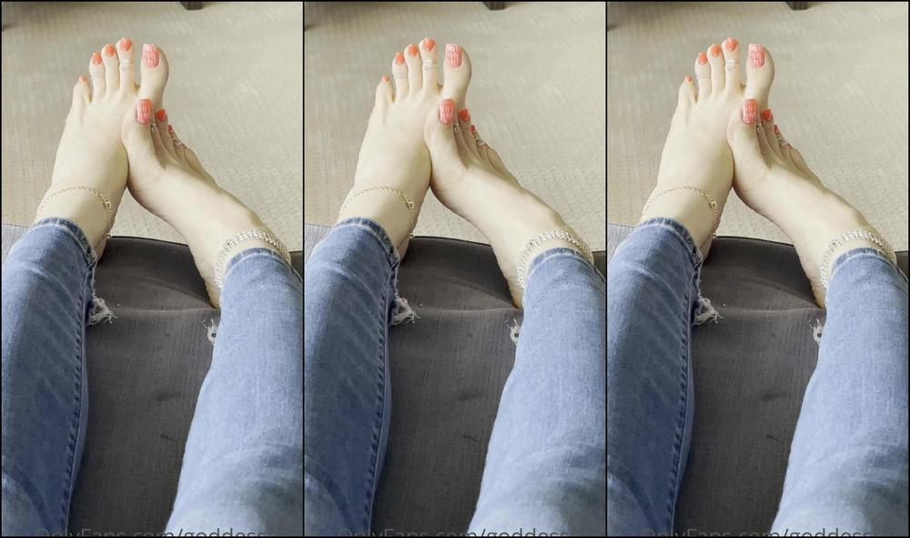 Goddessfendi 2010136571 01 16 2021 Showing Off My New Pedi For You Guyssssss