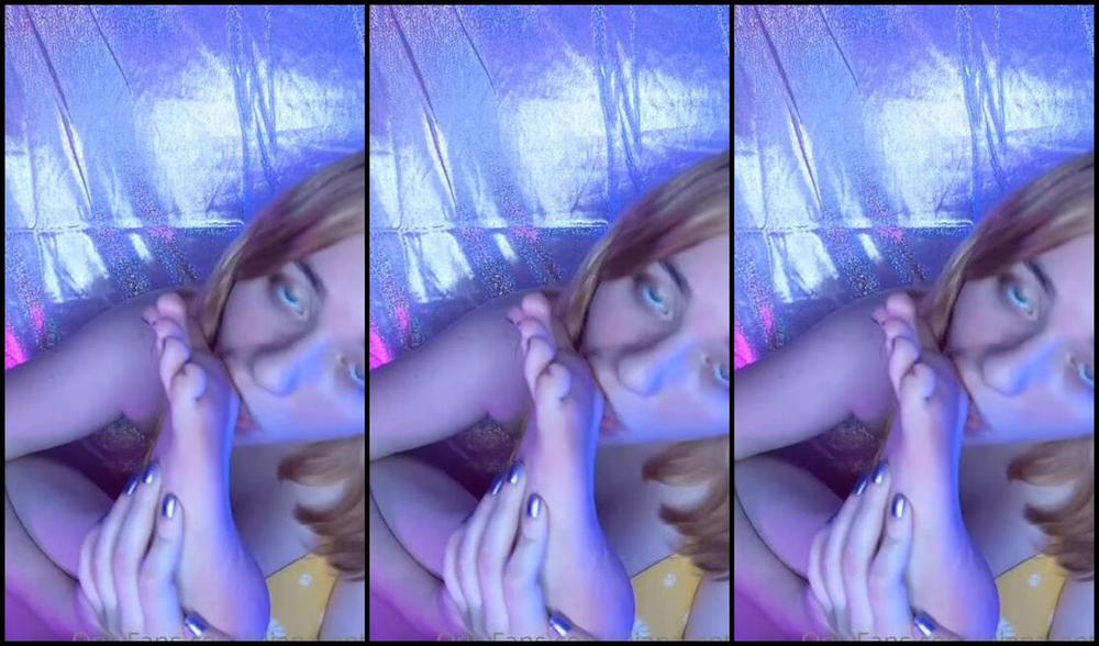 Liliana Fenty Nicknamed Lilianafenty Onlyfans A Quick Self Worship Vid With Pretty Lights W