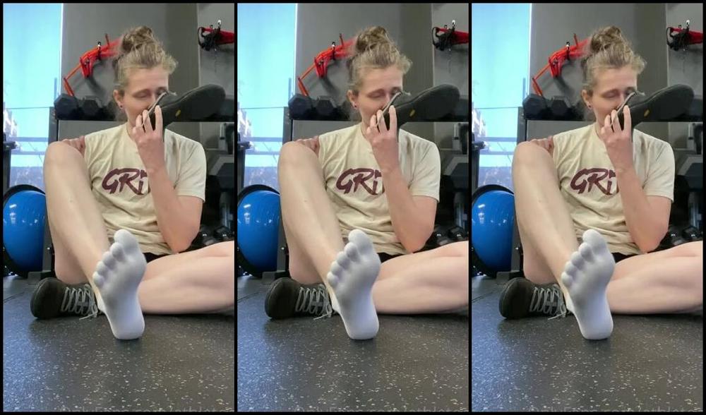 Athletoes Nicknamed Athletoes Onlyfans Always Checking To Make Sure The Hard Sweaty Work Is Sinking