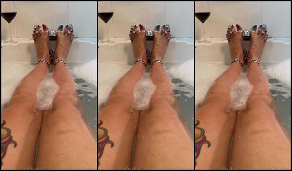 Killersexyfeets Nicknamed Killerkell Onlyfans Splish Splash I Was Having A Bath