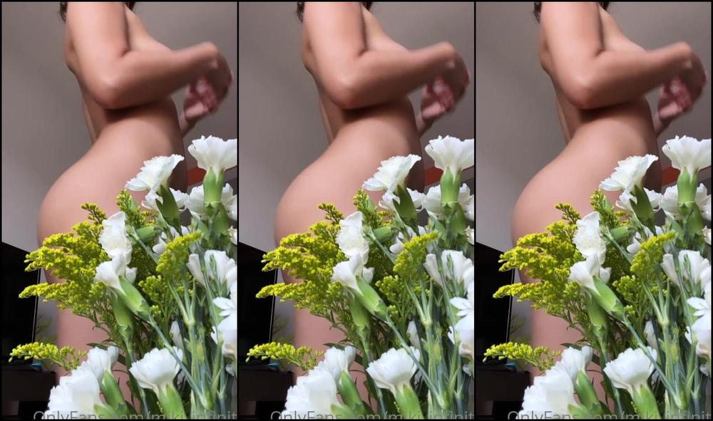 Miki Infinita 2853408073 05 11 2023 You Gift Me Flowers I Ll Gift You Back With A Beautiful View Me Regalas Flores Te