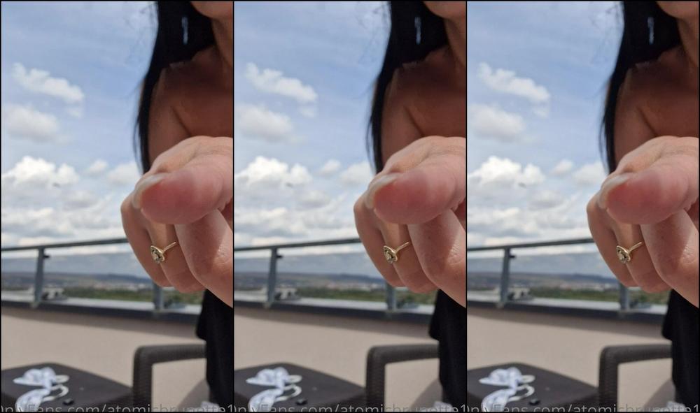 Atomicbrunette18 1 27