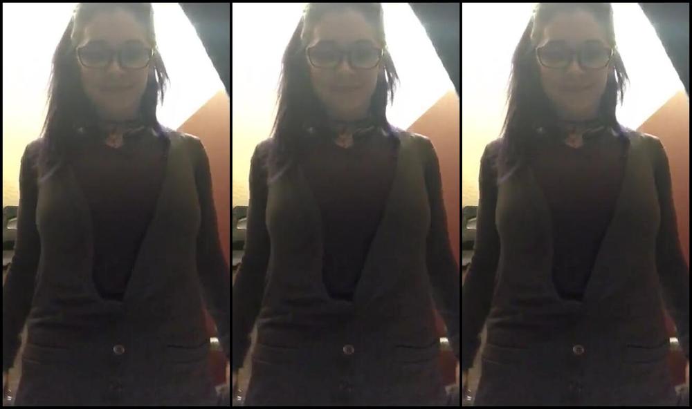 sexy aymee in the school bathroom manyvids