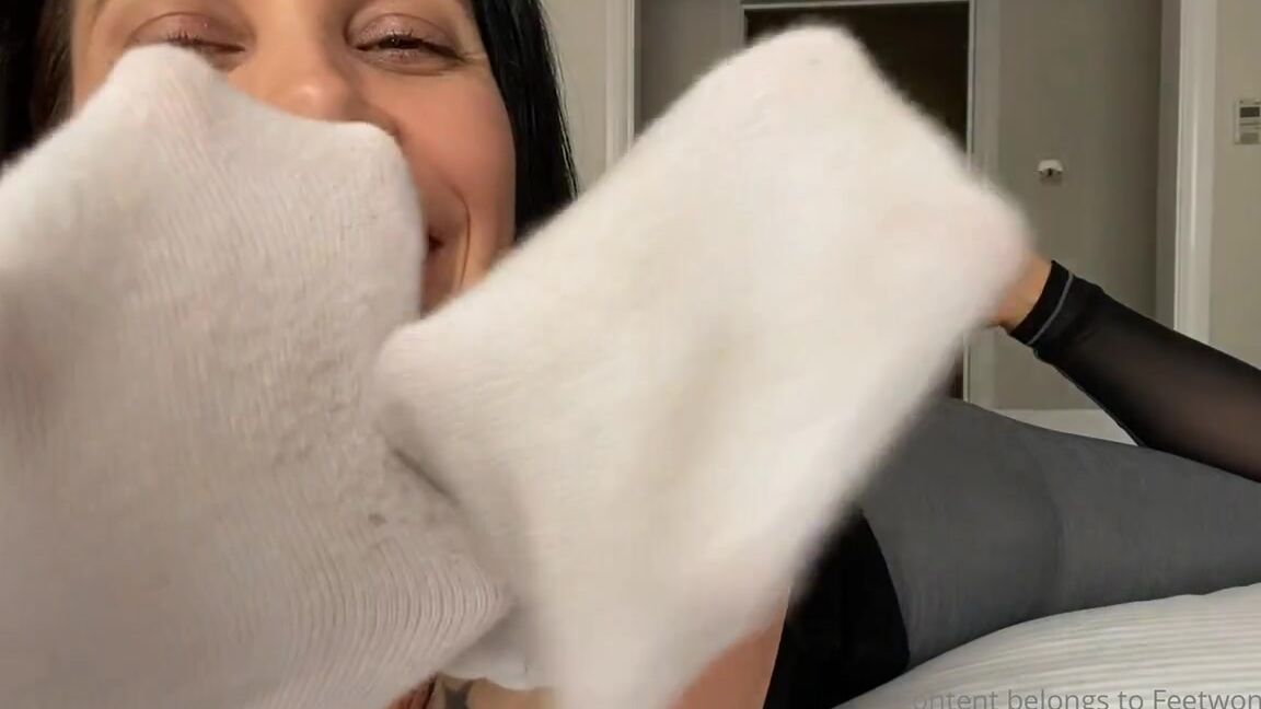 Feetwonders Onlyfans Sensual Joi Smelly Socks Teasing Bi Lingual I Am Portuguese After All Jfdp
