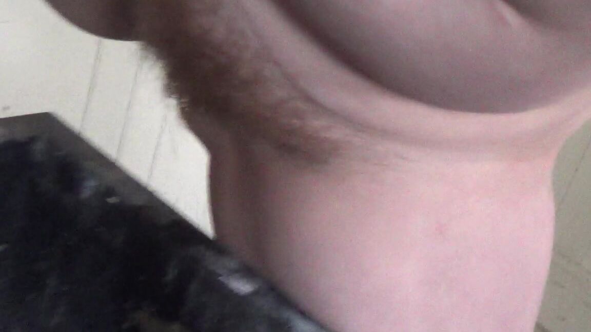 The Elle Hell Pissing Into The Sink While Standing