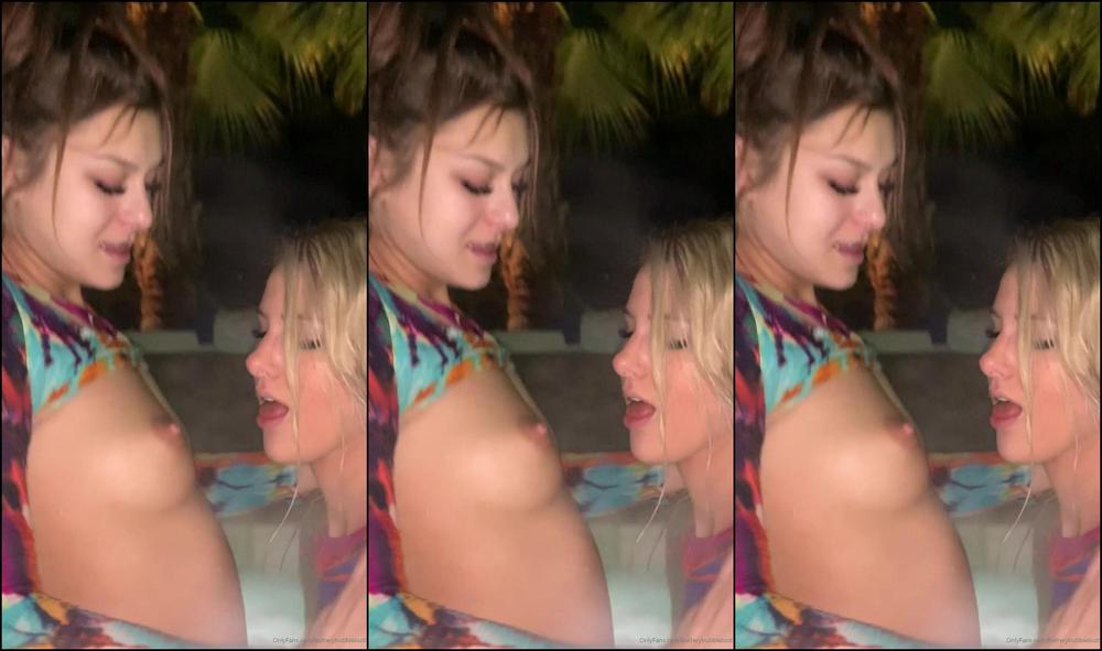 Butterybubblebutt I Haven T Even Watched These Yet I M So Lit Am Hottub Sesh With My Hot Girlfriend