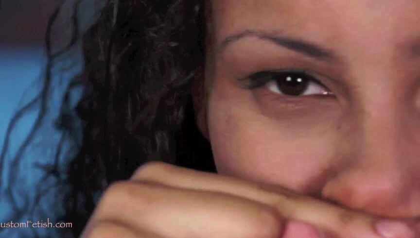 Custom Fetish Mocha Plays With Her Nose