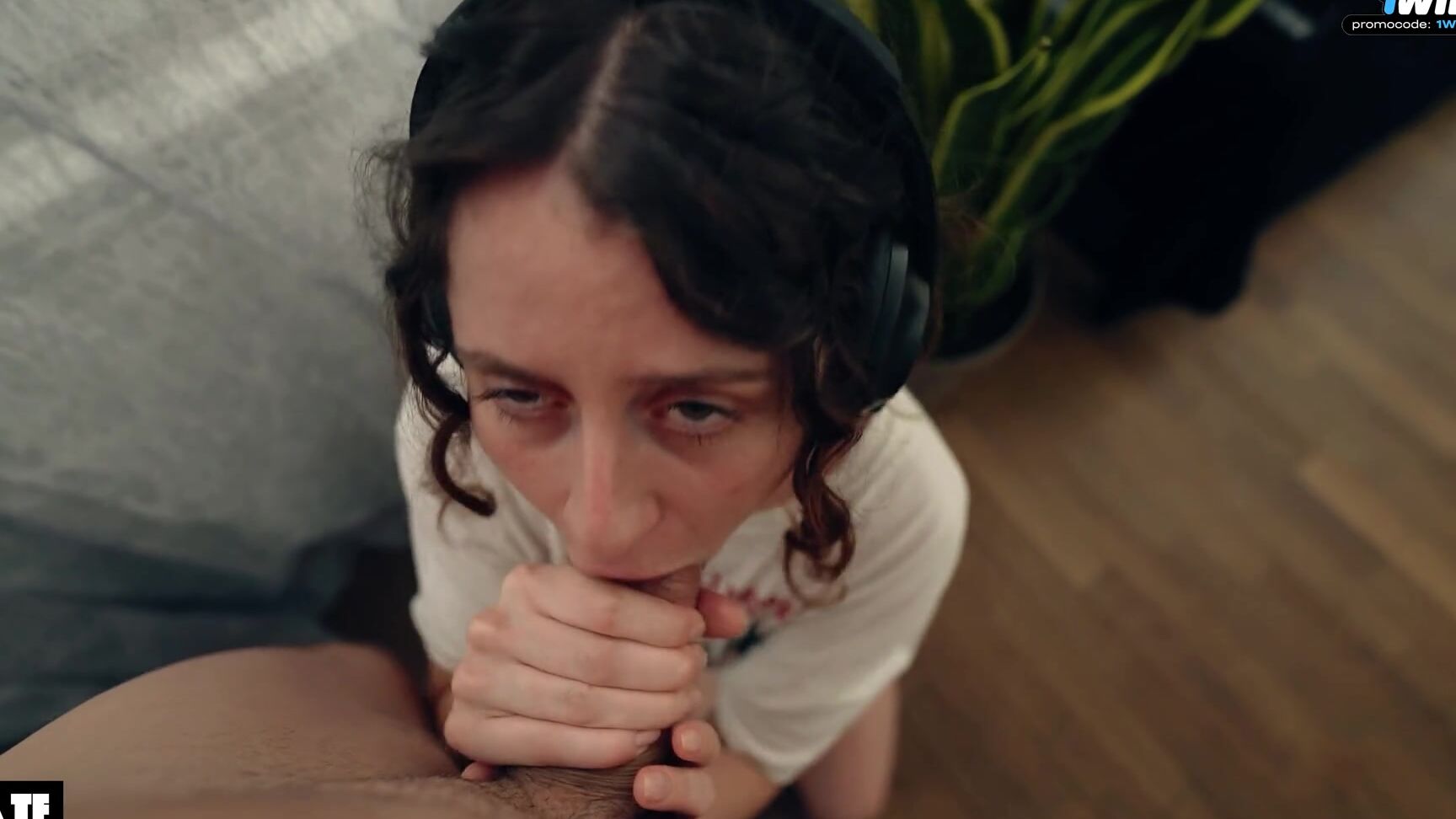 Little Arden Ph Tiktoker First Time Facialized Blowjob Huge White Cock