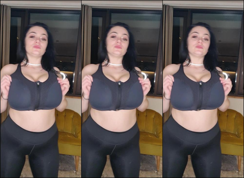 bklara11-28-01-2021-2019135252-feeling-exhausted-after-gym....hope-you-guys-have-a-lovely-evening-good-night