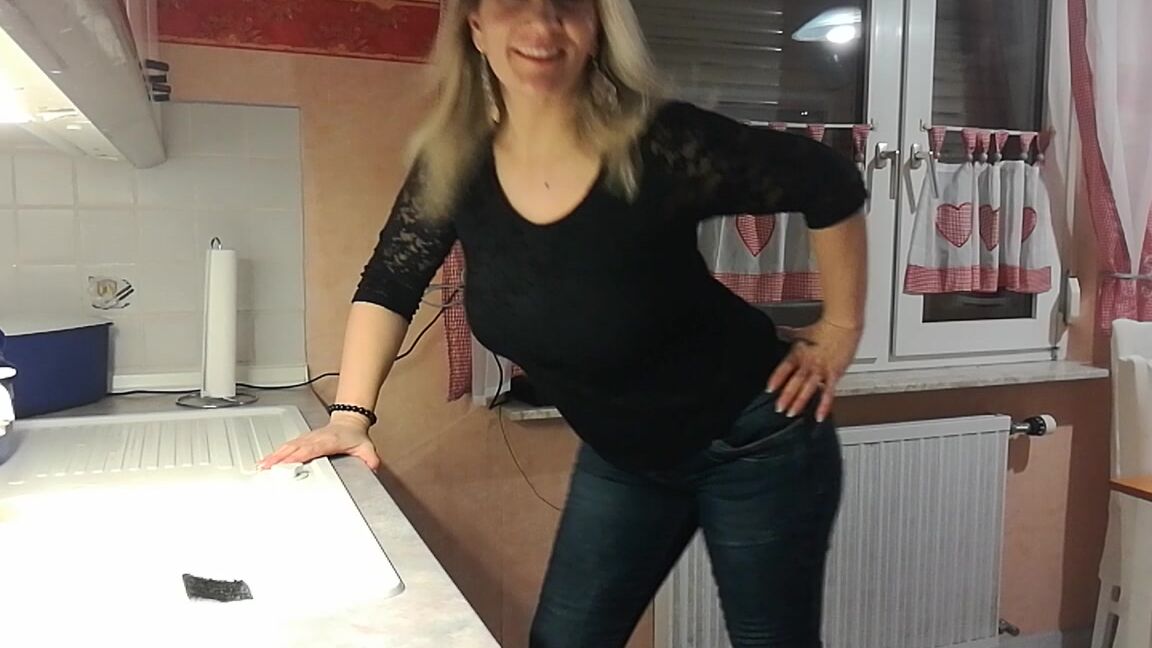 sandybigboobs teaser titten schaumparty Manyvids