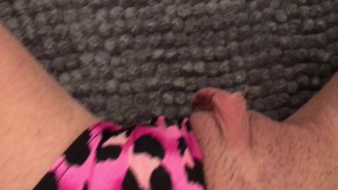 Aliens & Monsters, Pee, Pornstars, Solo Female yourstoy whatch p-- on the floor ManyVids