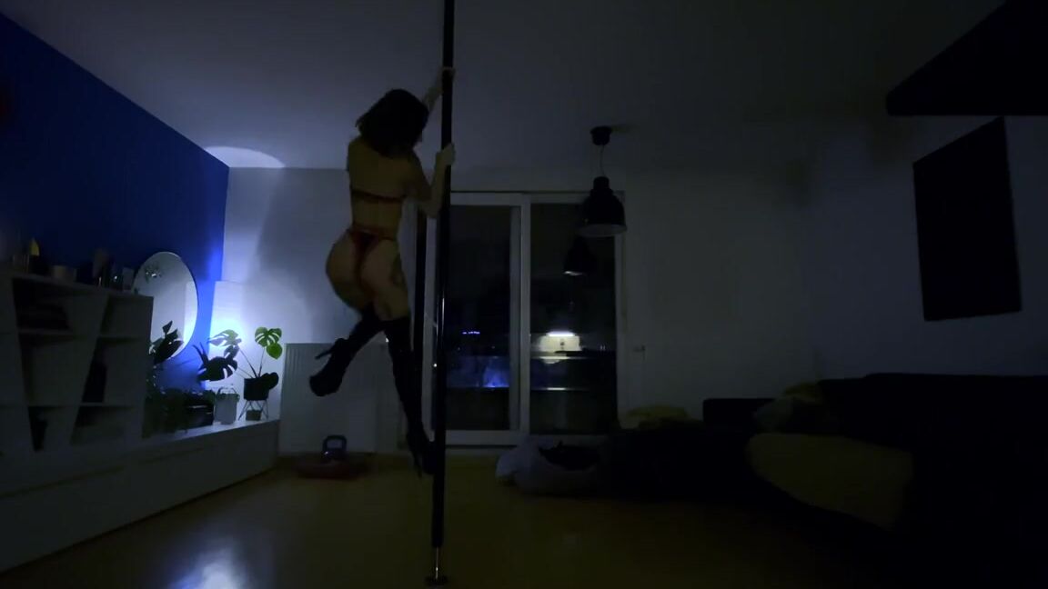 Annicknamedtana Onlyfans A Short Progress Video Of My Pole Journey Its Funny Because I Feel Perfectly Happy And Comfortable