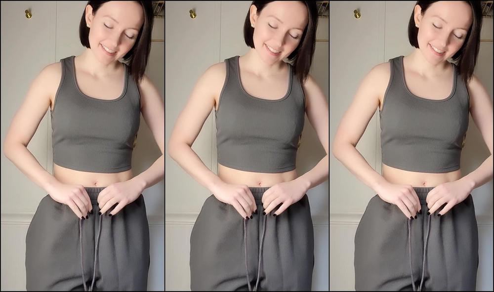 Thetinyfeettreat I M Trying On Something Super Terrifying To Me Basic Sweatpants But Don T Worry