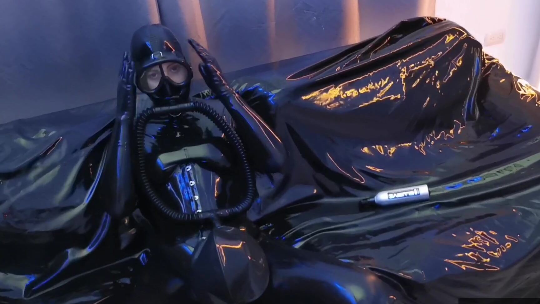 Vickydevika Omg So Much Love On My Rebreather Clip Featuring The Cressi Full Face Mask So Here S More