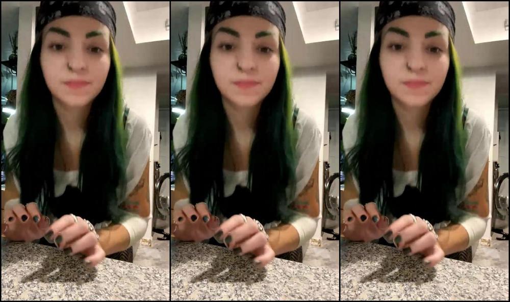 Suicidegirls Yay Thanks For Making Super Cute Halloween Cupcakes With Me Chchcherrybomb Shaking