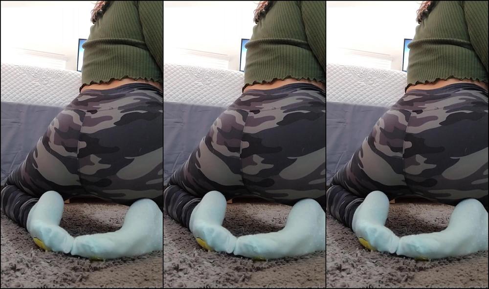 Moon Soles Cute Socks Posing And Taking Them Off Nd Little Video Because I Like The Lighting