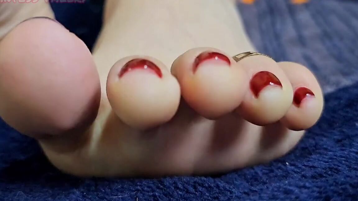 Valery Maxwell Nicknamed Giantessvalery Onlyfans 09 07 2024 Stay Right There Tiny On My Toes Cum When I Tell You And Prepare To Be