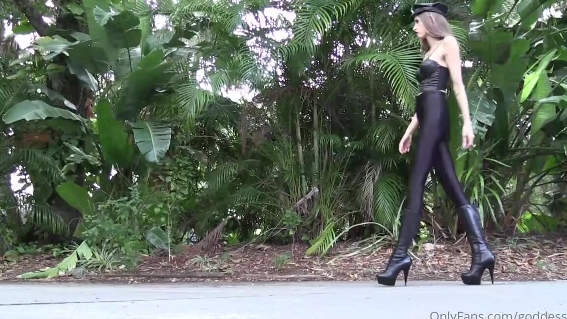 Goddess Kyaa Nicknamed Goddesskyaa Onlyfans This One Is For The Boot Boys A Casual And Fun Ignore Clip Imagine Seeing Me Walking Followi