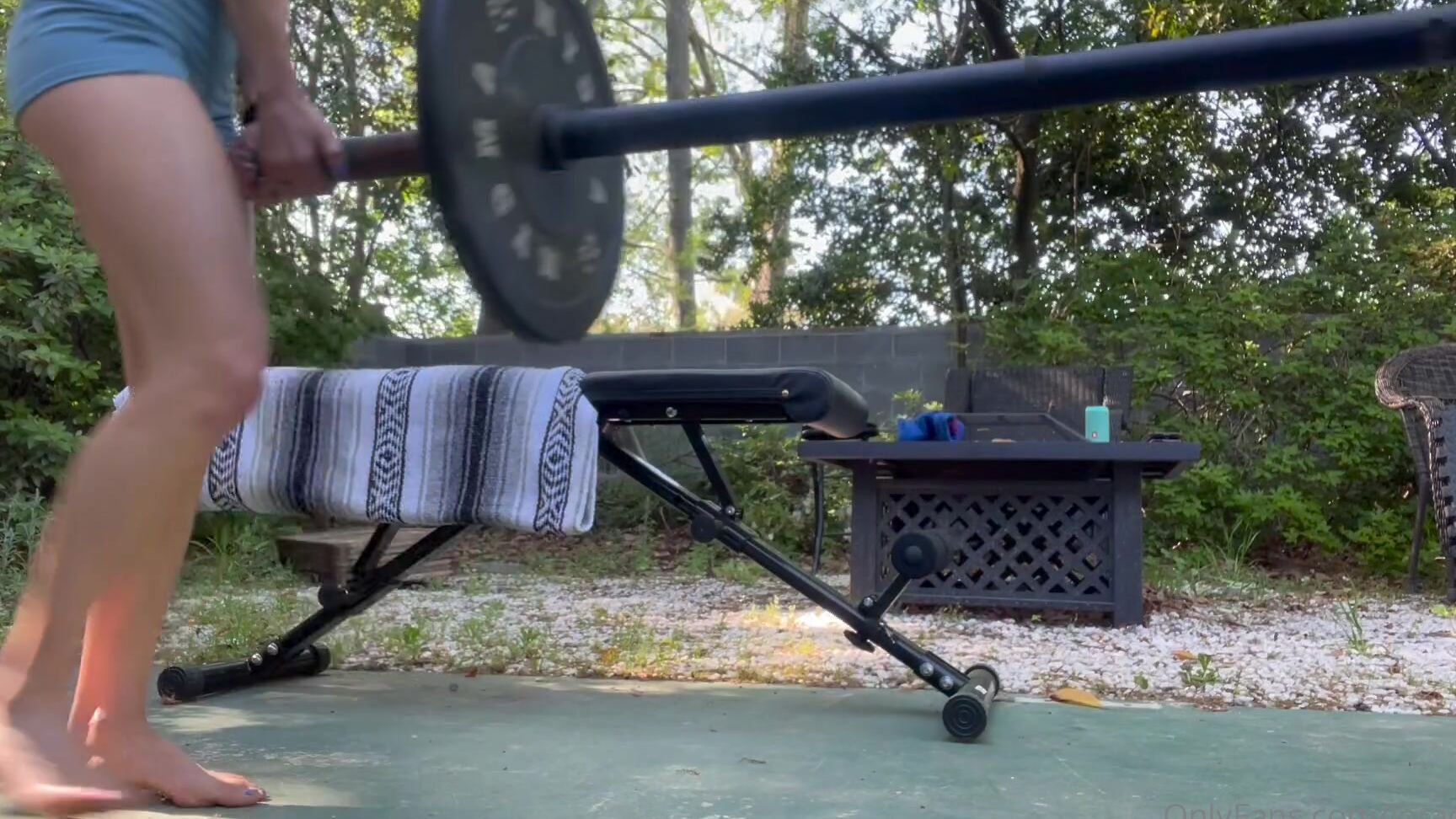 Loracr Ss Just A Relaxing Little Body Building Workout Outside With Cirenv Dont Forget To Get You