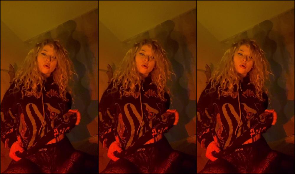 Cybercoxx 3547187367 11 01 2024 Quest Anno Mi Sono Data Da Fare Per Halloweenfantacalzini Footjob Joi Di Catwoman Witch Ritual Masturbation Con