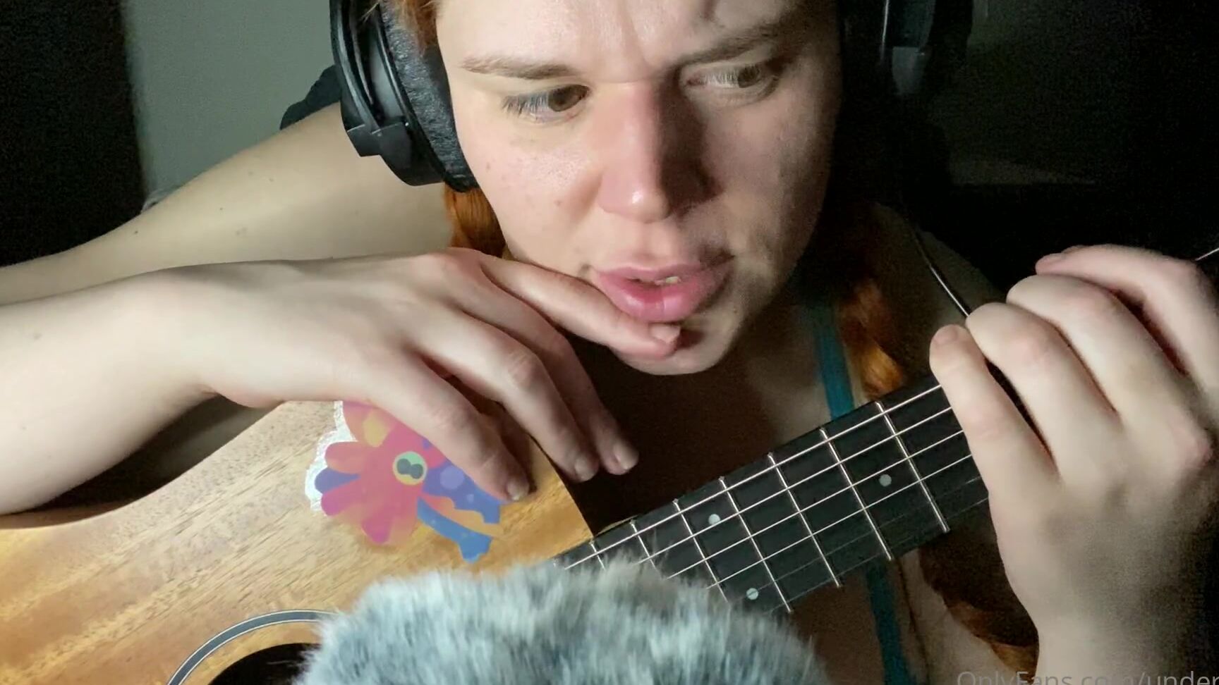 Underbust Tonight S Video Is For The Headphone Crowd