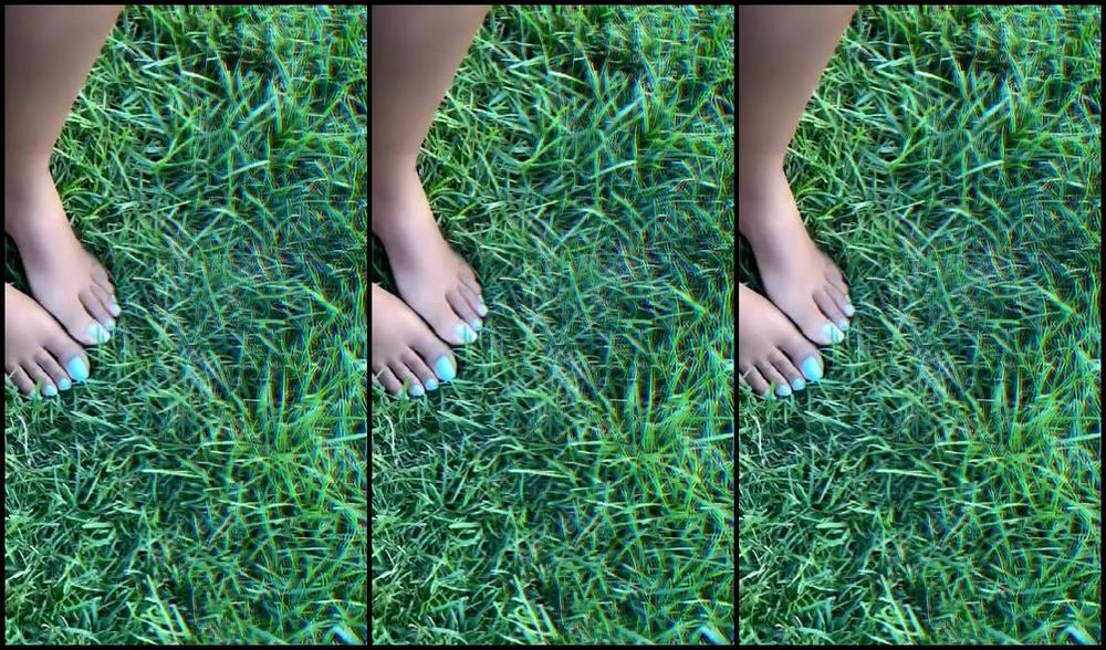 Sassy Toes Aka Sassytoesforyou Onlyfans Barefoot In The Grass