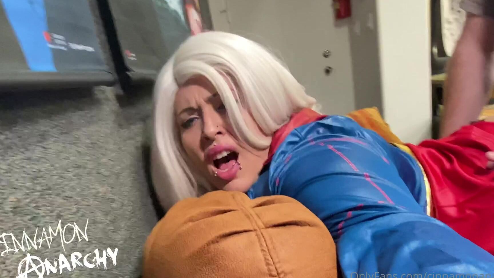 Cinnamonanarchy Supergirl Gets Fucked And Facialized