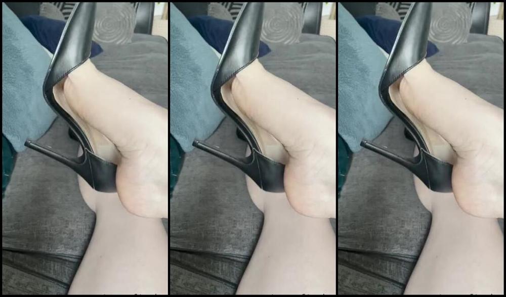 Joeyofarches Nicknamed Joeyofarches Onlyfans Do You Like It When I Play With My Heels For You 2