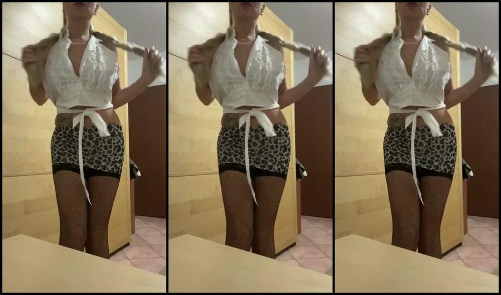 Elena Mua Nicknamed Umilediva 12 05 2019 Onlyfans Video Parte Uno Segretaria Sexy