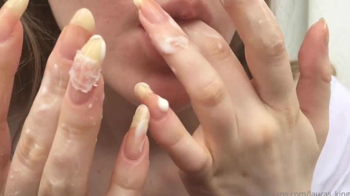 Lalalaura Nicknamed Lauras Kingdom 09 15 2024 Onlyfans Video Olivia Finger Licking