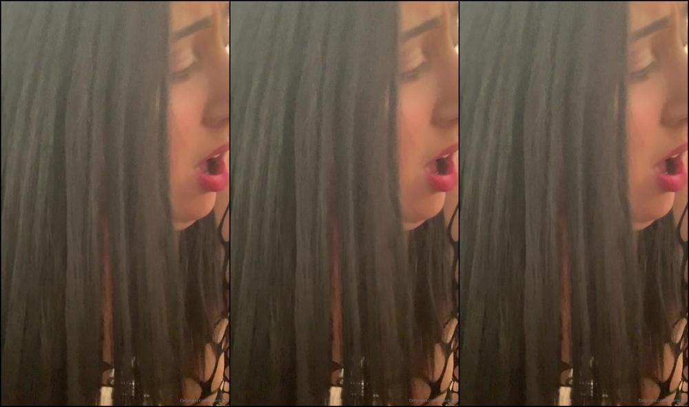 spankdani-18-03-2020-183712664-bts-face-view-of-the-machine-fucking-me-from-the-second-half-of-my-clip-anthony-s-as