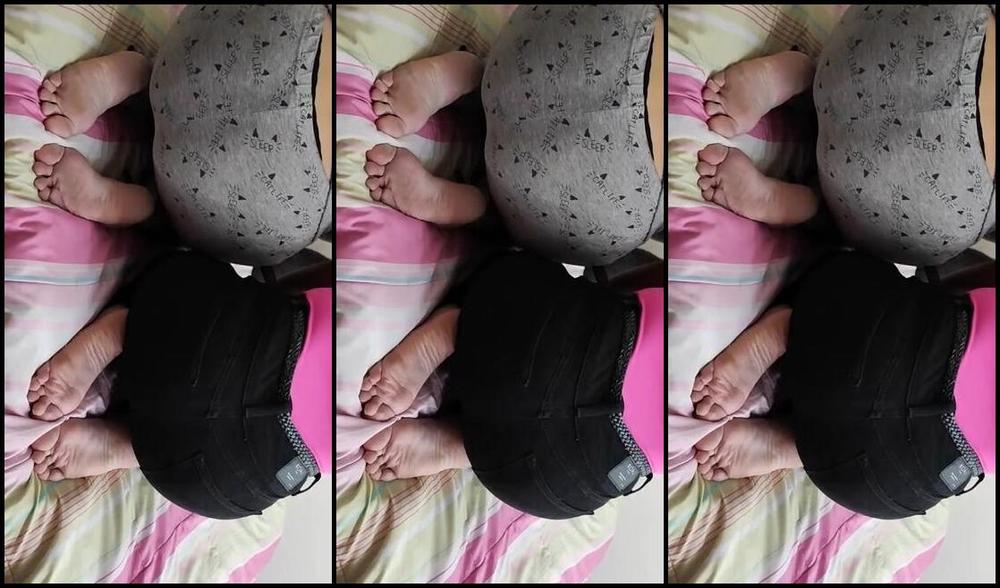 Sweet Feet Nicknamed Sweetfeetsv2 05 05 2024 Onlyfans Video We Like You To See Our Asses And Soles