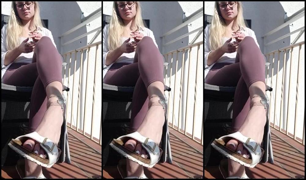 Emmysfeetandsocks Aka Emmyfeetandsocks Onlyfans Little Shoeplayp