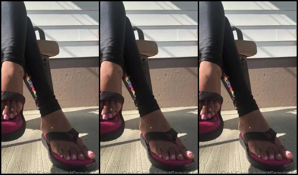 Cravintae Nicknamed Cravintae Onlyfans Outside Pink Toes With The Sun