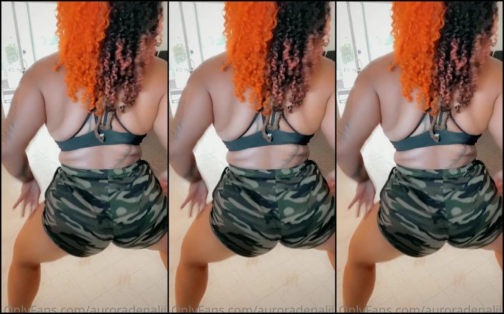 Denalii96 1039759537 10 08 2020 I Love Shakin My Ass