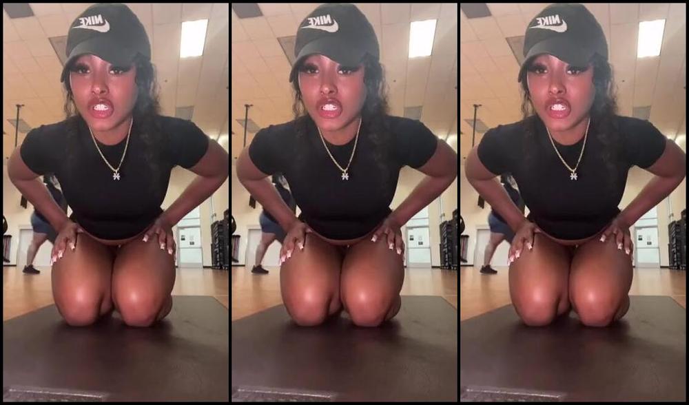 Solequeenri Onlyfans One Of My Lives Who Likes Candy Toesp