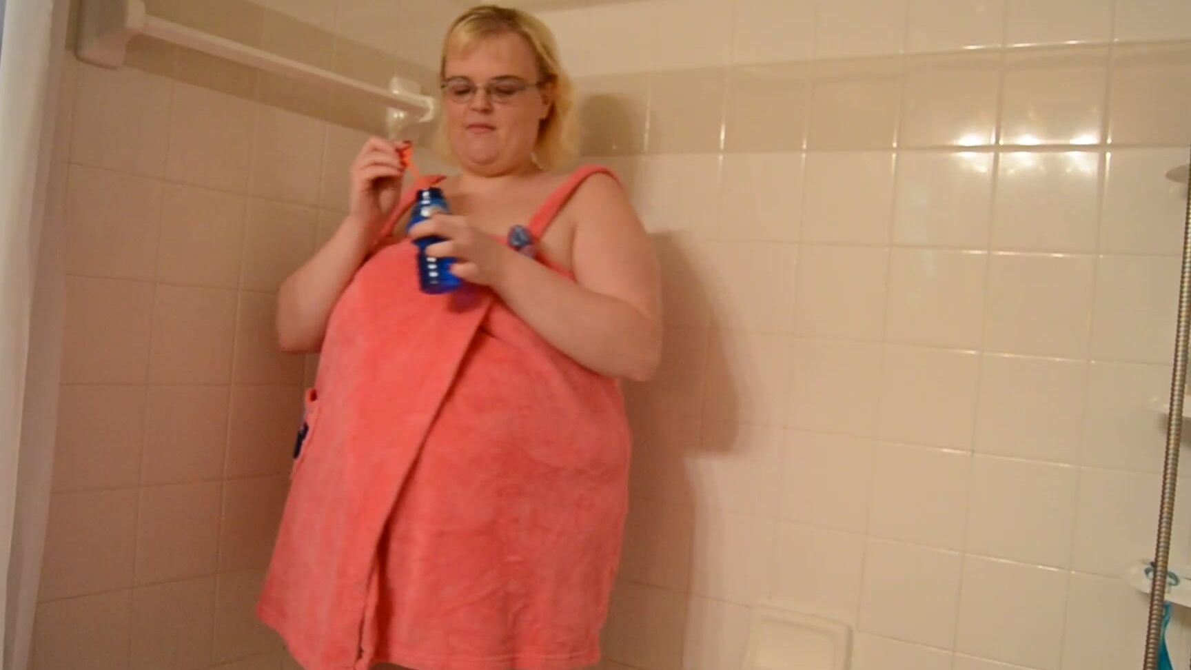 Bbwprincessmary Princess Blowing Bubble