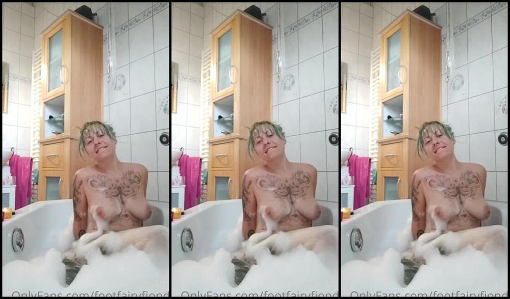 Freakyfjondaxxx Onlyfans Resting After Being Exhaustedwho Is Rubbing Me Today Send Me Some Cummy Pics To Make My Day 11