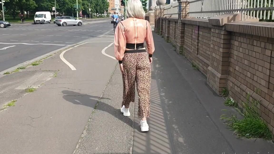 Katerina Piglet Nicknamed Katerinapiglet Femdom 06 04 2019 Onlyfans Video Walk In Berlin